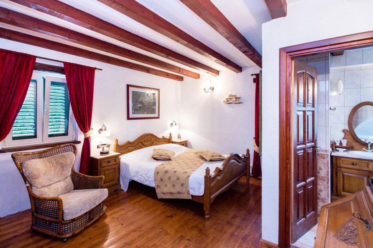 Holiday Home Casa Country Zadvarje ภายนอก รูปภาพ