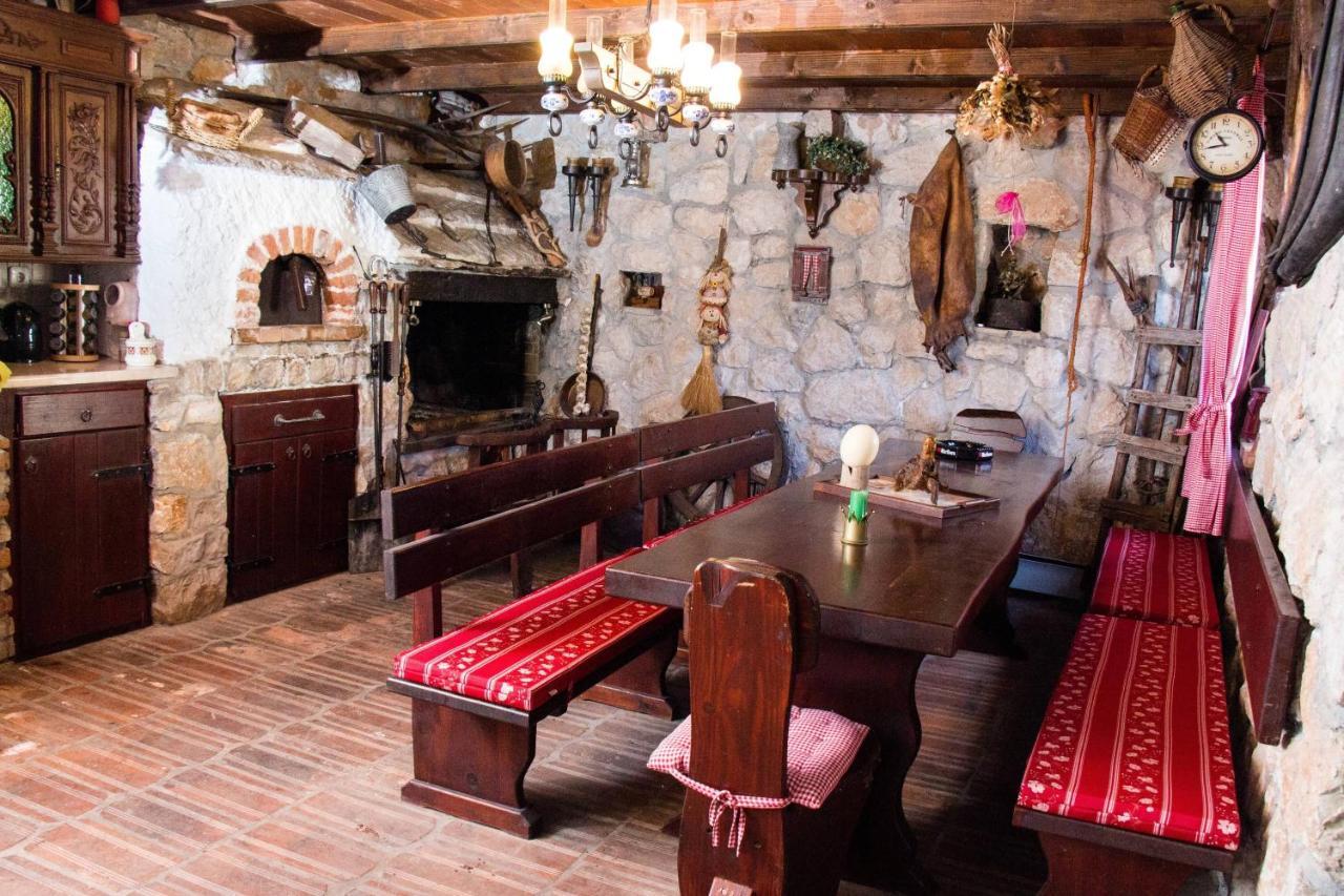 Holiday Home Casa Country Zadvarje ภายนอก รูปภาพ